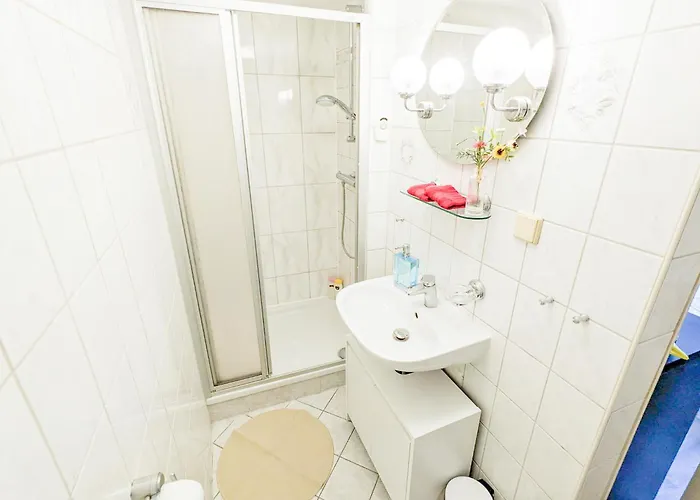 Apartamento B6 - Urlaubsmagie - Inmitten Der Saechsischen Schweiz Mit Balkon Mit Ausblick Auf Sandsteine Sebnitz