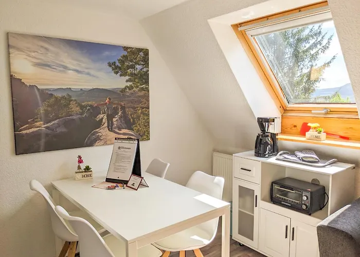 דירה B6 - Urlaubsmagie - Inmitten Der Saechsischen Schweiz Mit Balkon Mit Ausblick Auf Sandsteine סבניץ